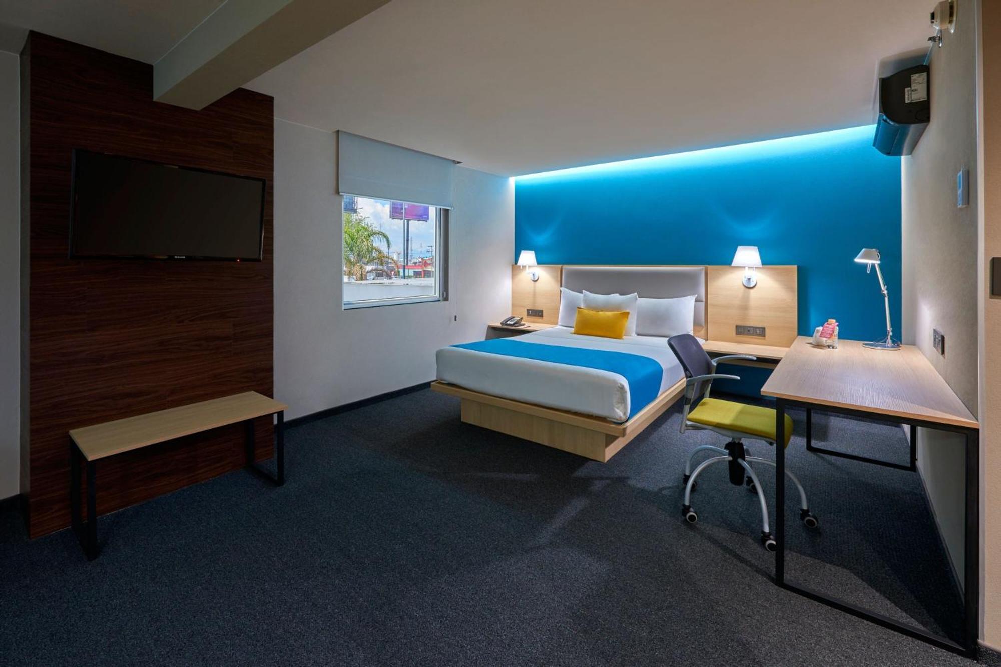 City Express By Marriott Suites Толука Екстер'єр фото